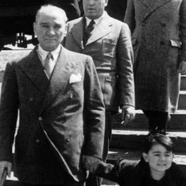 Atatürk'ün Kendi Sesinden...