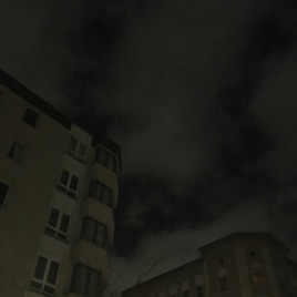 Das dritte von links, zwei hinter Hansen
