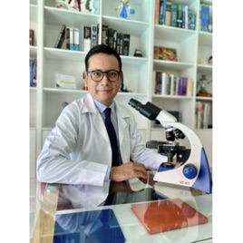 Dr. Aarón Muñoz Flores