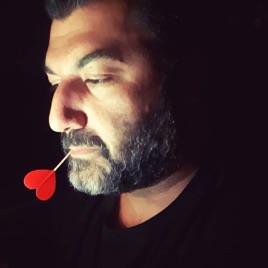 Esco di rado e parlo ancora meno