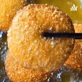 Fried banana bites.😍