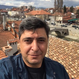 Hayal edilebilinenin de ötesine geçmeye çalışan yazar Çağatay Demirel