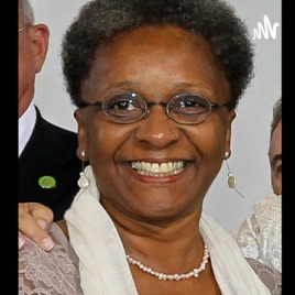 Luiza Helena De Bairros.