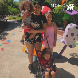 Mom cast