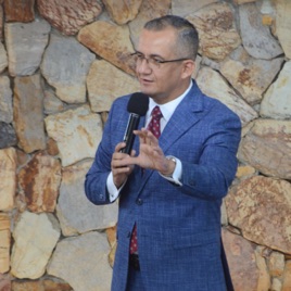 Pastor Giovanni Amaya