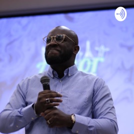 Pr. Alexandre Reis.