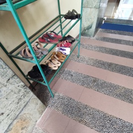 Rak Sandal